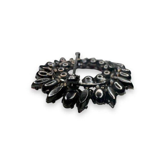 Sherman Red Pink Aurora Borealis Crystal Japanned Vintage Wreath Brooch - Picture 7 of 16